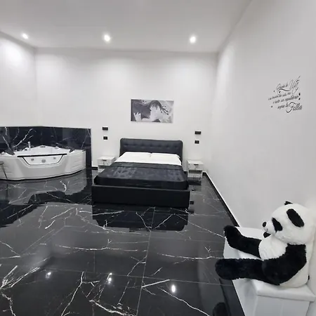 Bed & Breakfast Black And White 17 Barletta