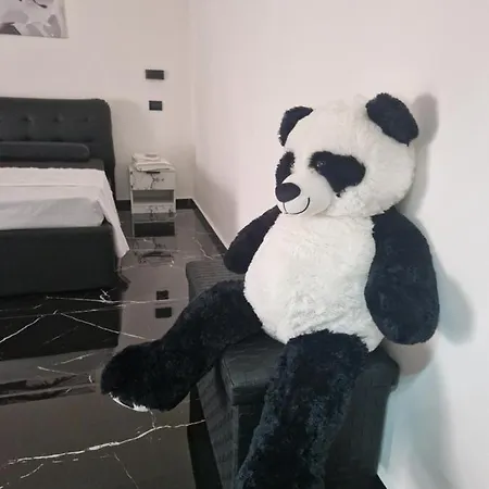 Black And White 17 Bed & Breakfast 4*