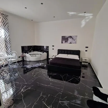 Black And White 17 4* Барлетта