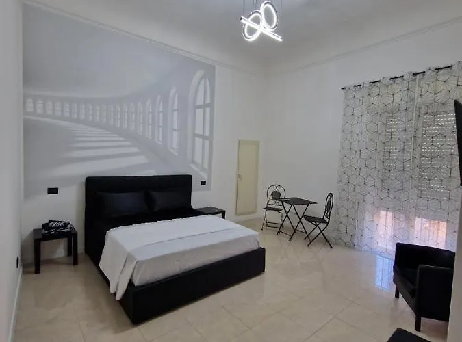 Frühstückspension Black And White 17 4*